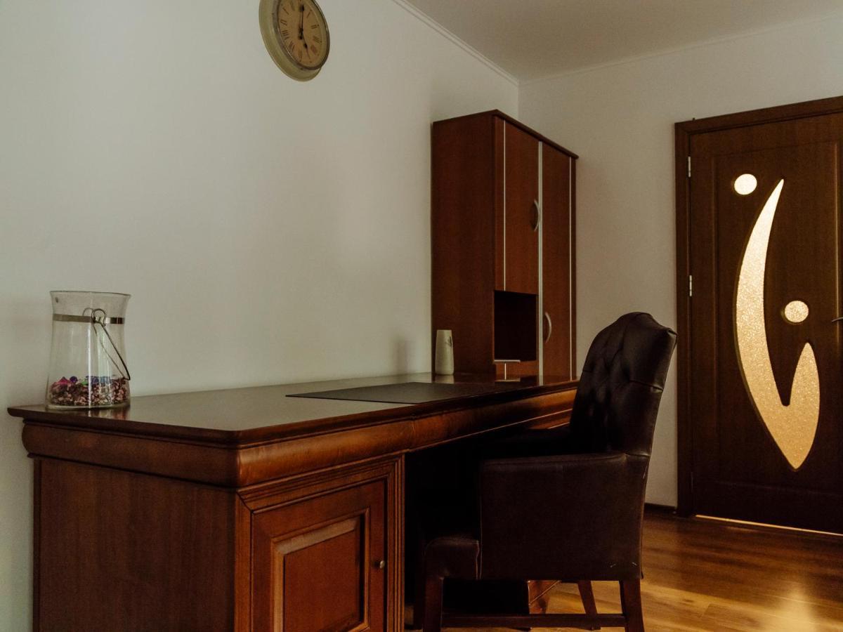 Old Town Historic Apartment With Backyard Mini Park Bucureşti Exterior foto