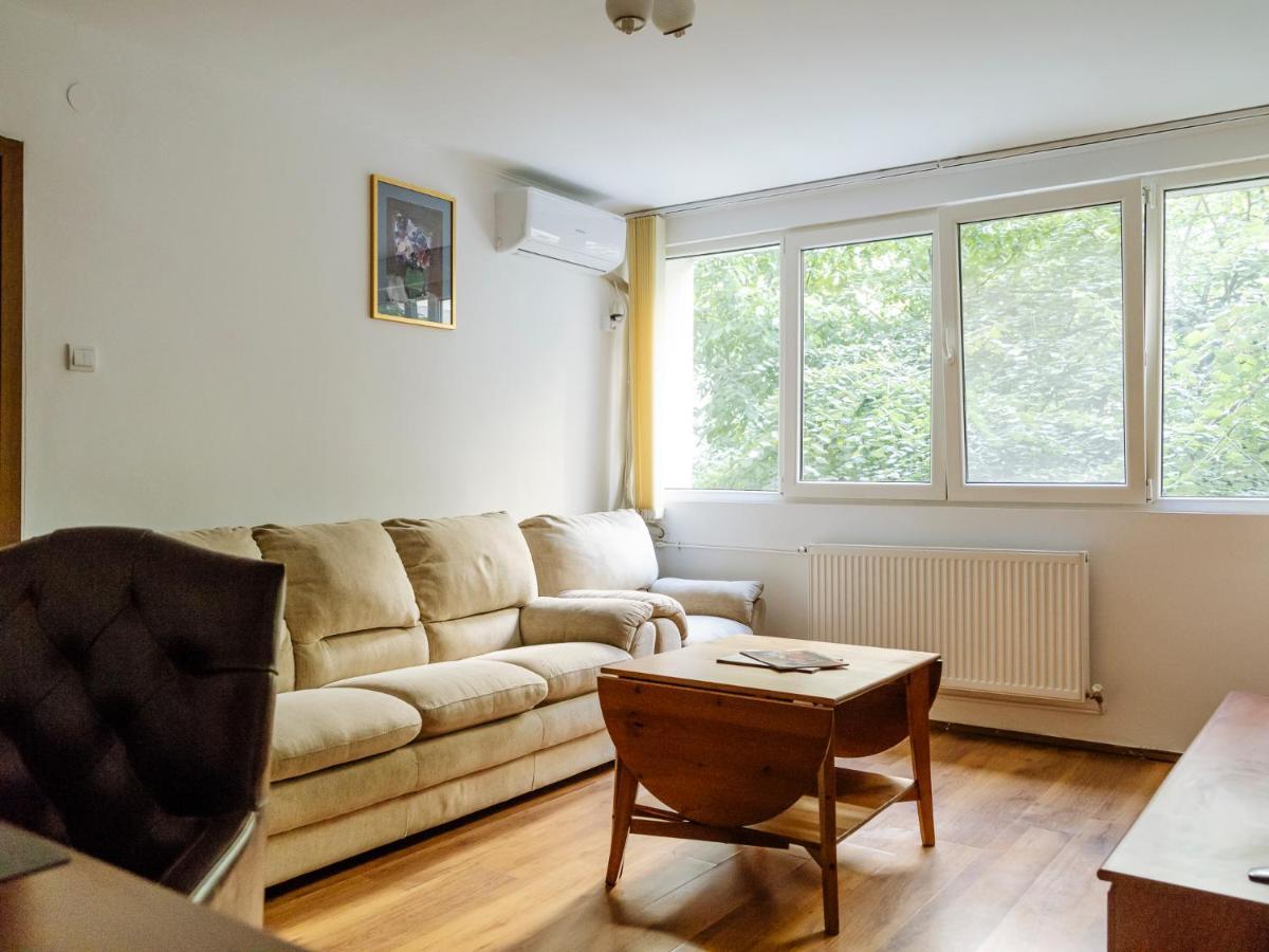Old Town Historic Apartment With Backyard Mini Park Bucureşti Exterior foto