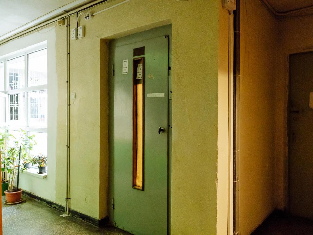 Old Town Historic Apartment With Backyard Mini Park Bucureşti Exterior foto