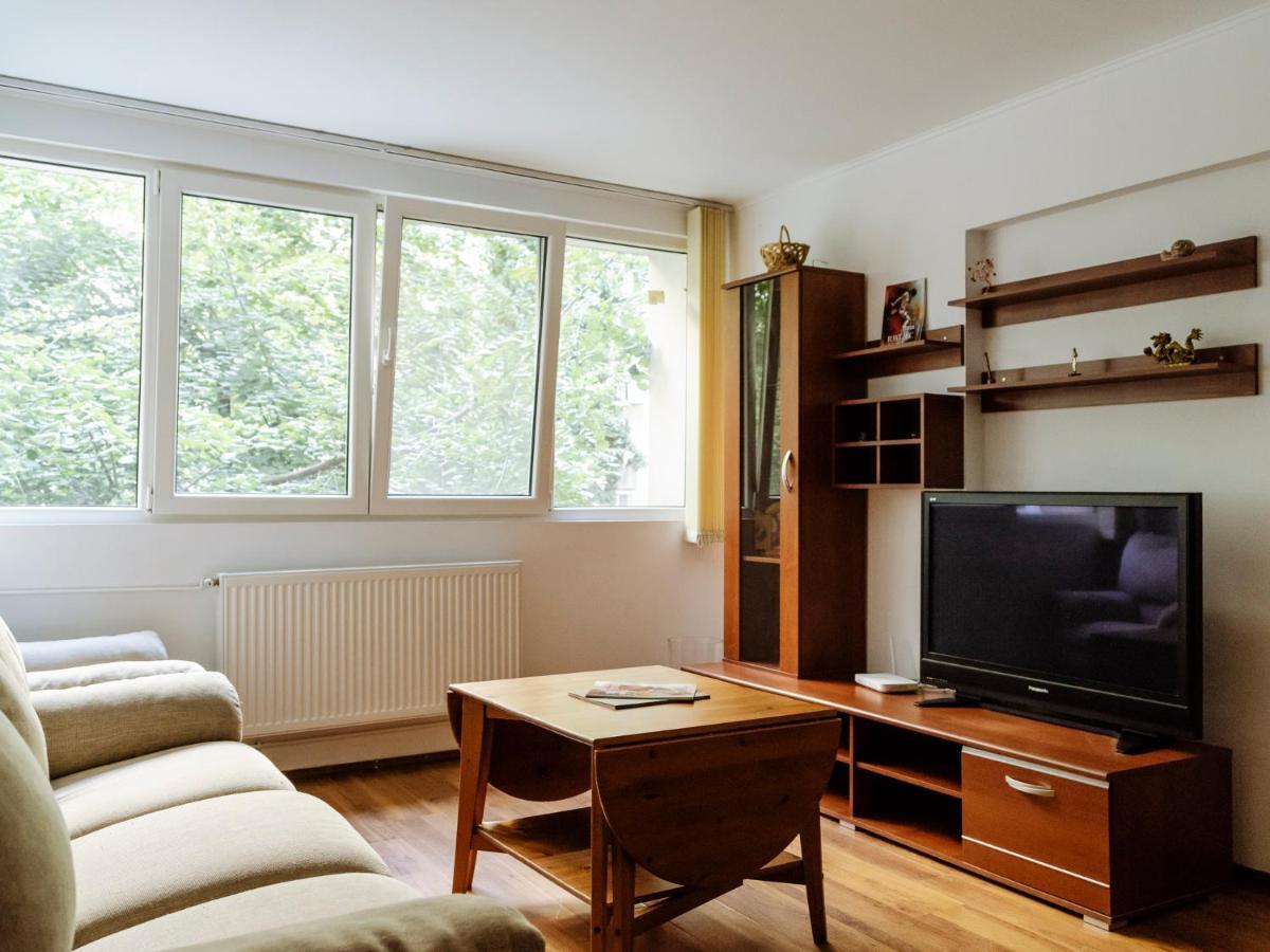 Old Town Historic Apartment With Backyard Mini Park Bucureşti Exterior foto